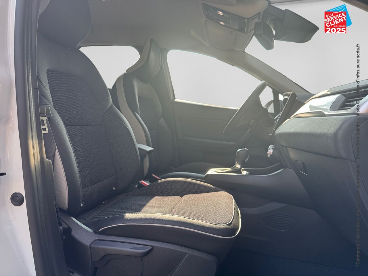 Véhicule d'occasion RENAULT CAPTUR 1.6 E-TECH HYBRIDE 145CH INTENS -21 chez Nissan Montbéliard