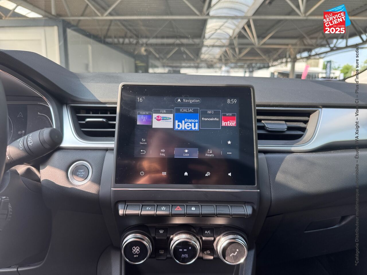 Véhicule d'occasion RENAULT CAPTUR 1.6 E-TECH HYBRIDE 145CH INTENS -21 chez Nissan Montbéliard