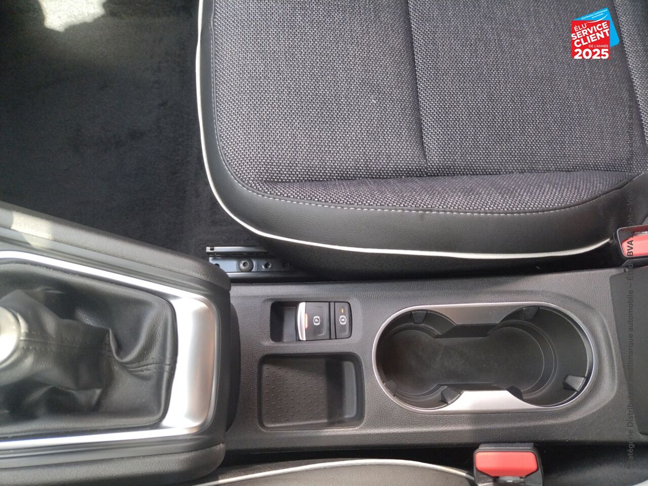 Véhicule d'occasion RENAULT CAPTUR 1.3 TCE MILD HYBRID 140CH TECHNO CAMERA GPS chez Nissan Montbéliard