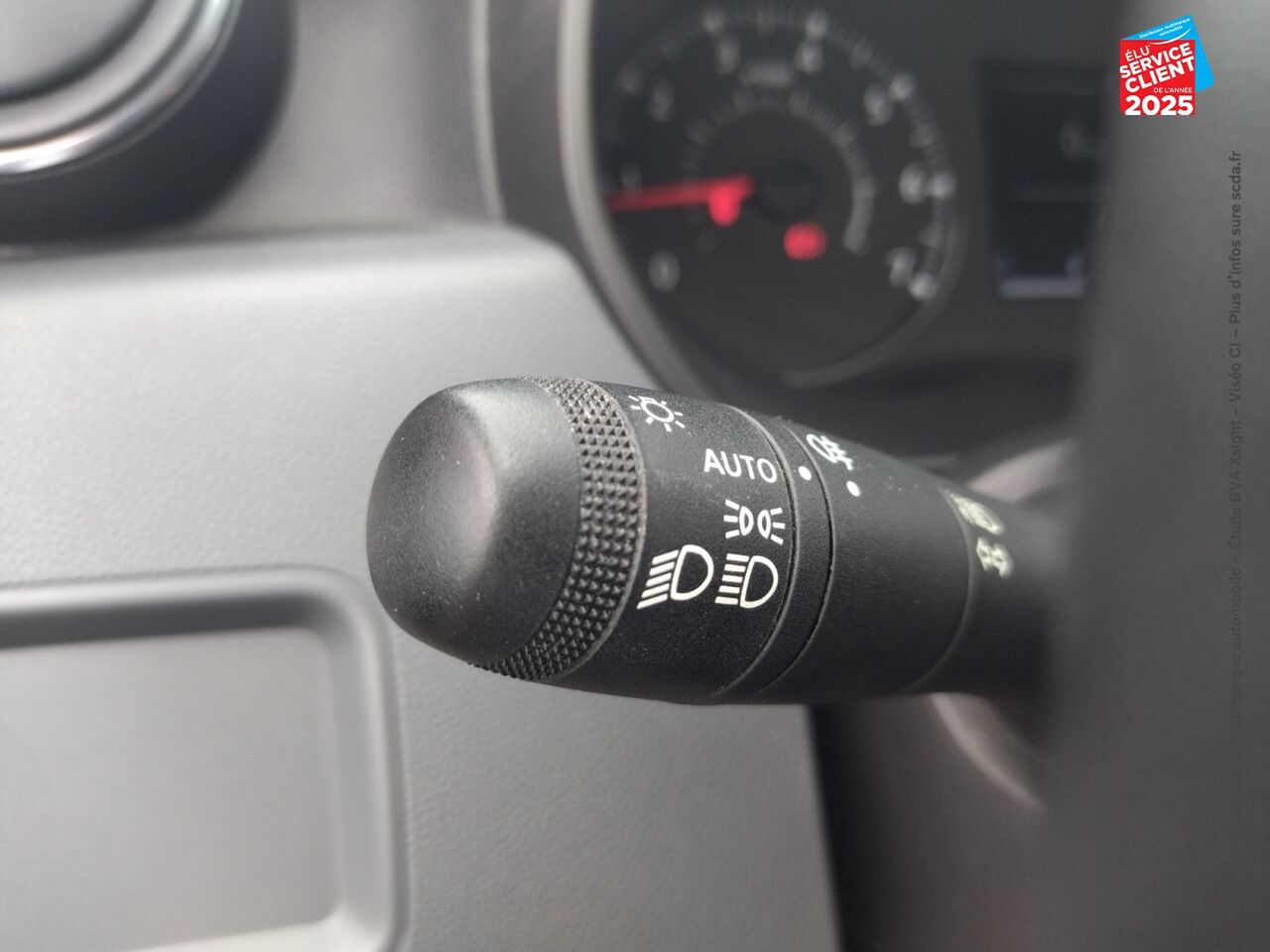 Véhicule d'occasion DACIA DUSTER 1.6 SCE 115CH ESSENTIEL 4X2 chez Toyota Saint Dizier
