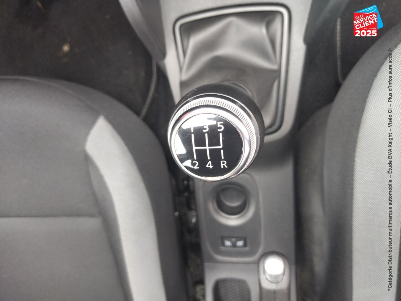 Véhicule d'occasion DACIA DUSTER 1.6 SCE 115CH ESSENTIEL 4X2 chez Toyota Saint Dizier