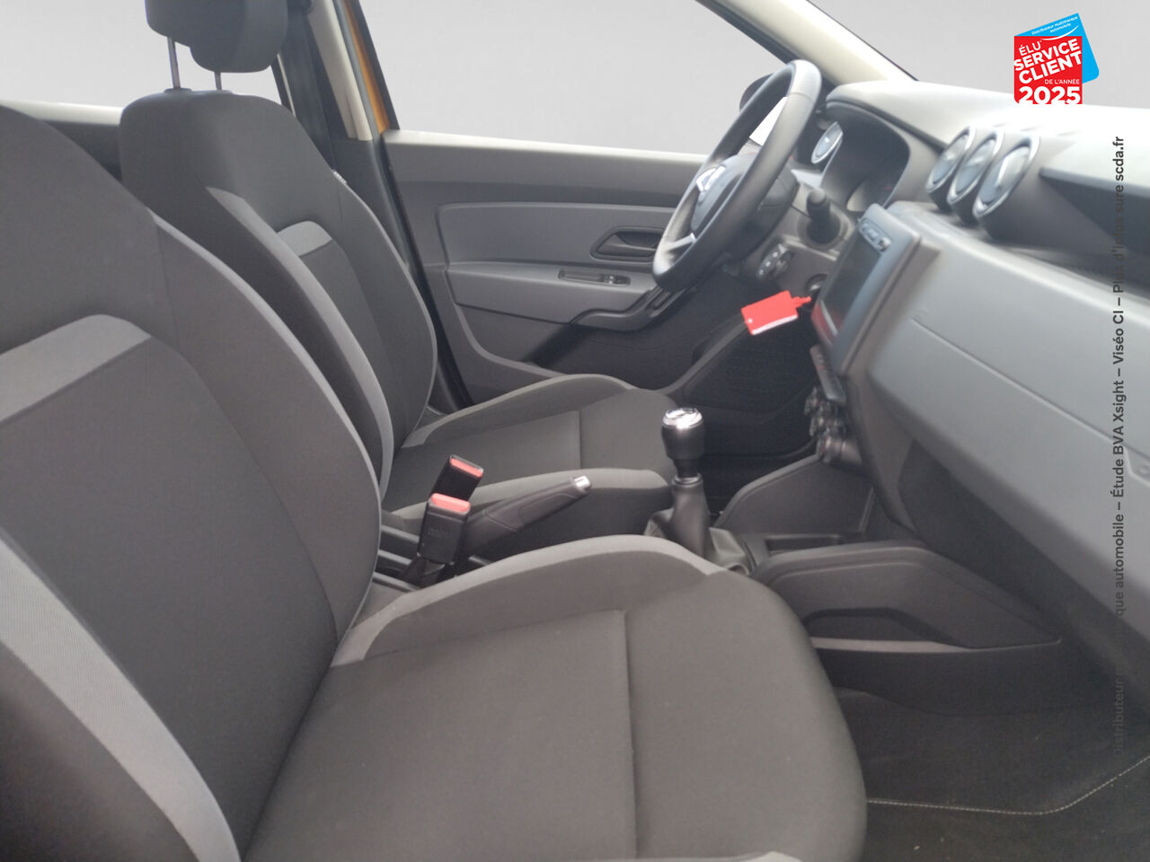 Véhicule d'occasion DACIA DUSTER 1.6 SCE 115CH ESSENTIEL 4X2 chez Toyota Saint Dizier