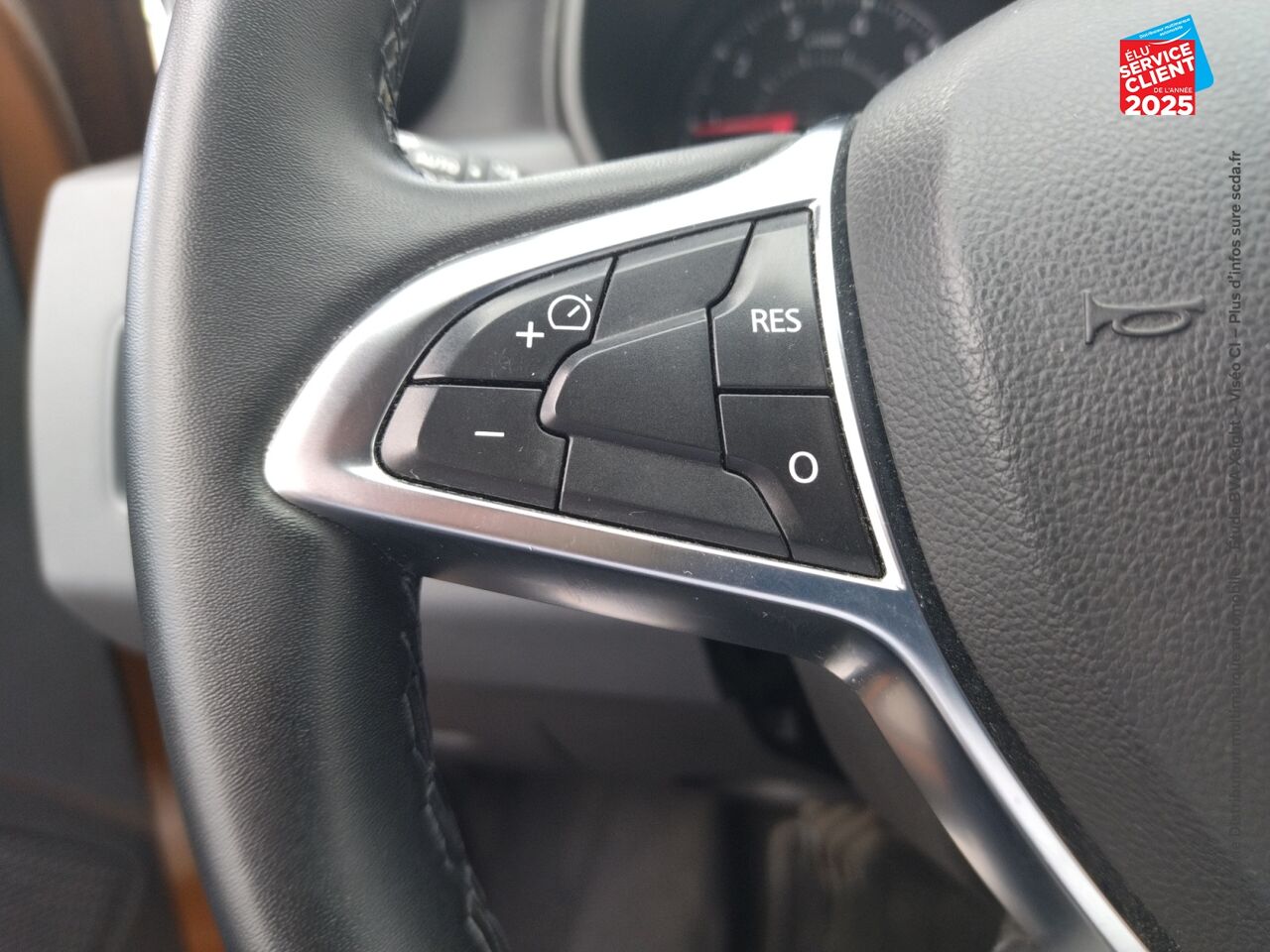 Véhicule d'occasion DACIA DUSTER 1.6 SCE 115CH ESSENTIEL 4X2 chez Toyota Saint Dizier