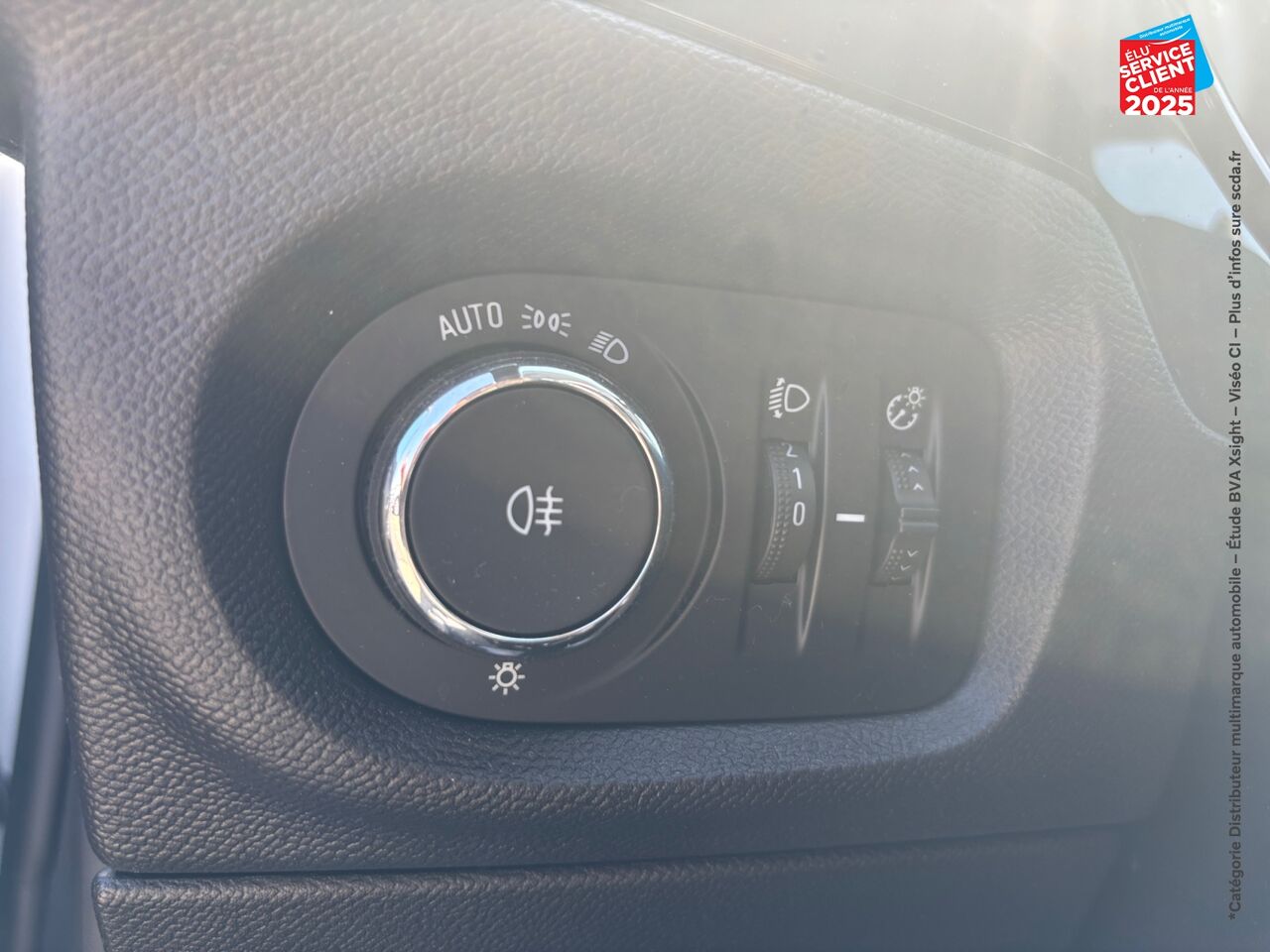 Véhicule d'occasion OPEL CORSA 1.2 75CH ELEGANCE BUSINESS GPS CARPLAY chez Opel Dijon