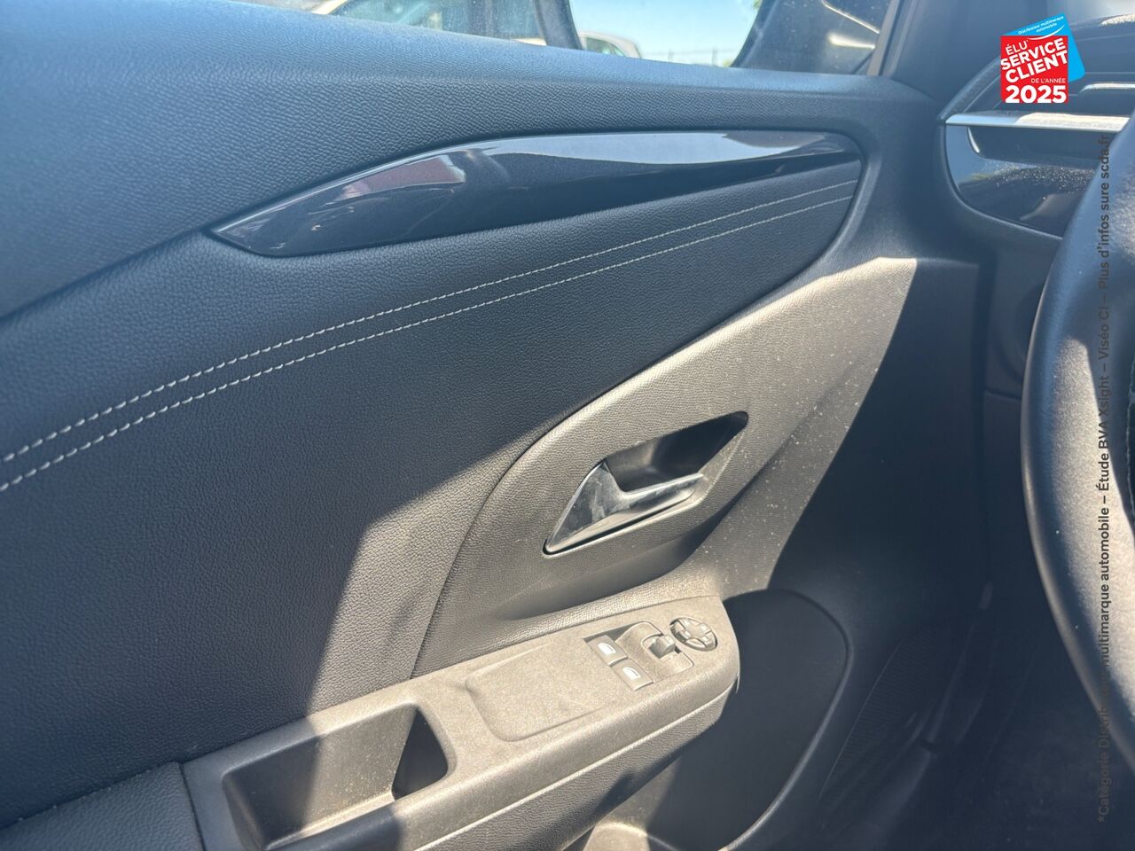 Véhicule d'occasion OPEL CORSA 1.2 75CH ELEGANCE BUSINESS GPS CARPLAY chez Opel Dijon