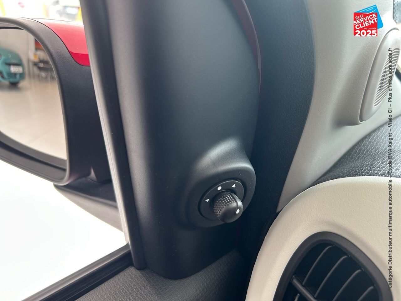 Véhicule d'occasion FIAT PANDA CLASSIC 1.0 70CH BSG SS PANDINA chez Hyundai Chalons