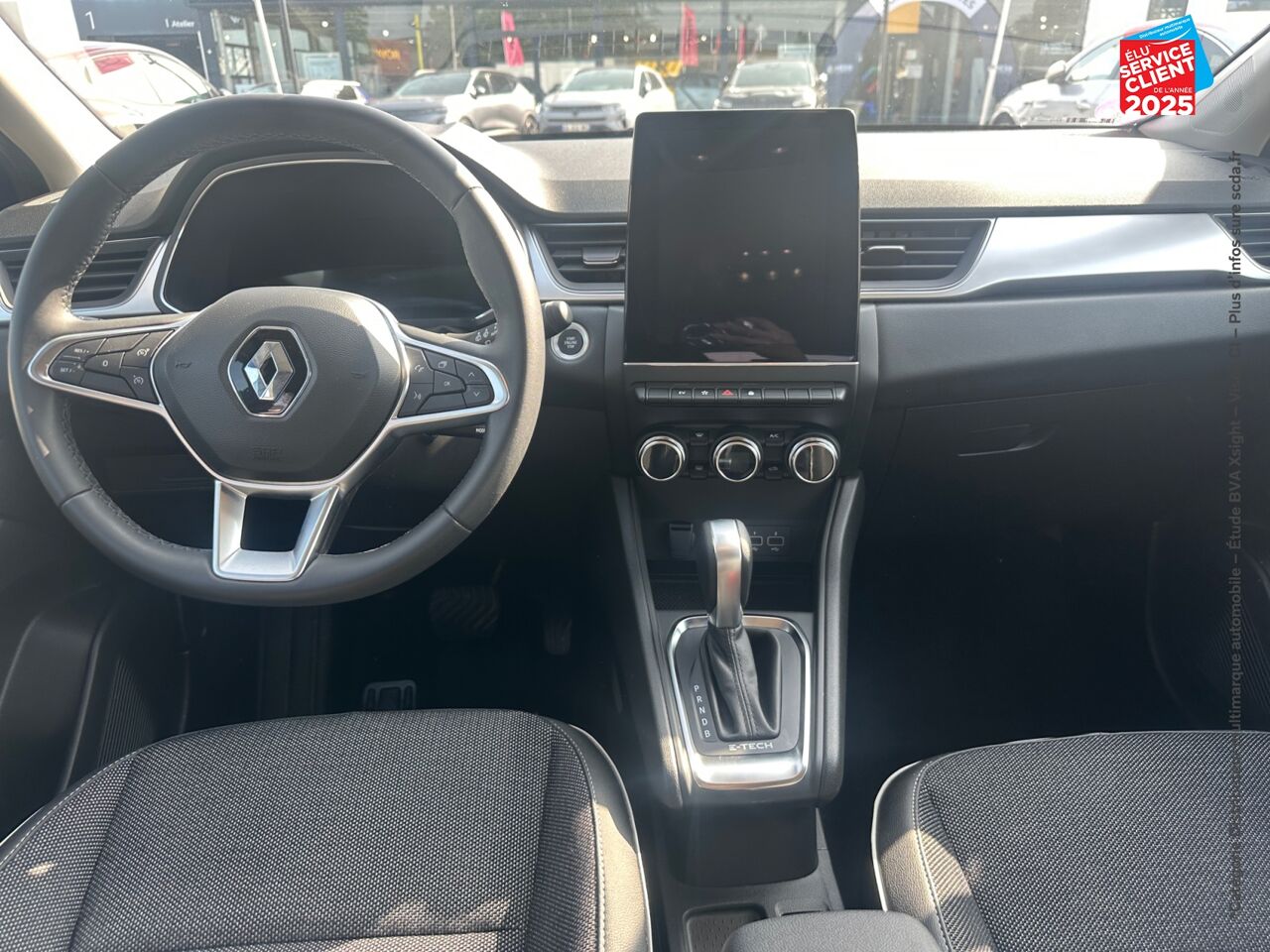 Véhicule d'occasion RENAULT CAPTUR 1.6 E-TECH HYBRIDE 145CH TECHNO FAST TRACK chez Dacia Strasbourg