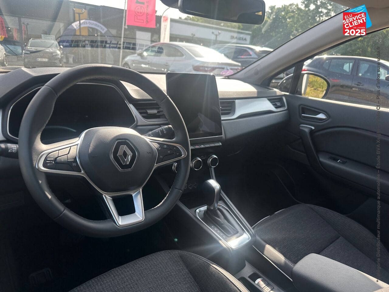 Véhicule d'occasion RENAULT CAPTUR 1.6 E-TECH HYBRIDE 145CH TECHNO FAST TRACK chez Dacia Strasbourg