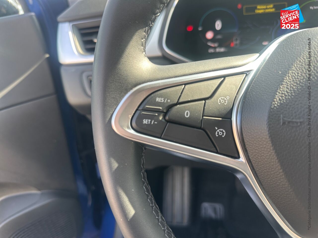 Véhicule d'occasion RENAULT CAPTUR 1.6 E-TECH HYBRIDE 145CH TECHNO FAST TRACK chez Dacia Strasbourg