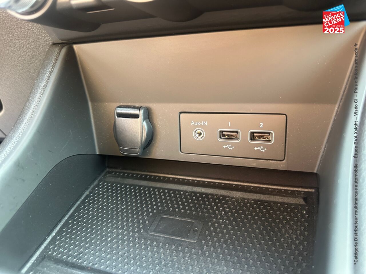 Véhicule d'occasion RENAULT CAPTUR 1.6 E-TECH HYBRIDE 145CH TECHNO FAST TRACK chez Dacia Strasbourg
