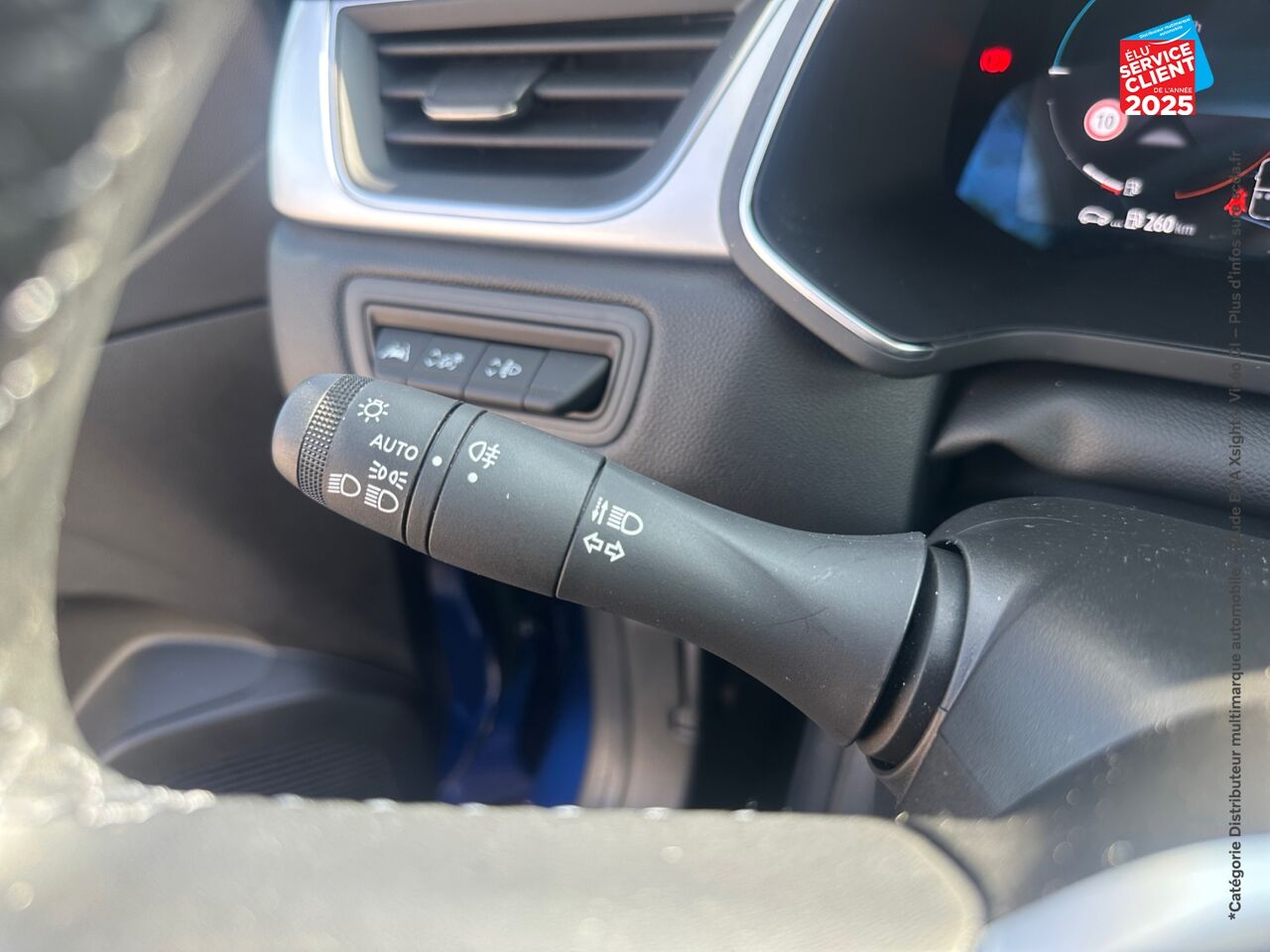 Véhicule d'occasion RENAULT CAPTUR 1.6 E-TECH HYBRIDE 145CH TECHNO FAST TRACK chez Dacia Strasbourg