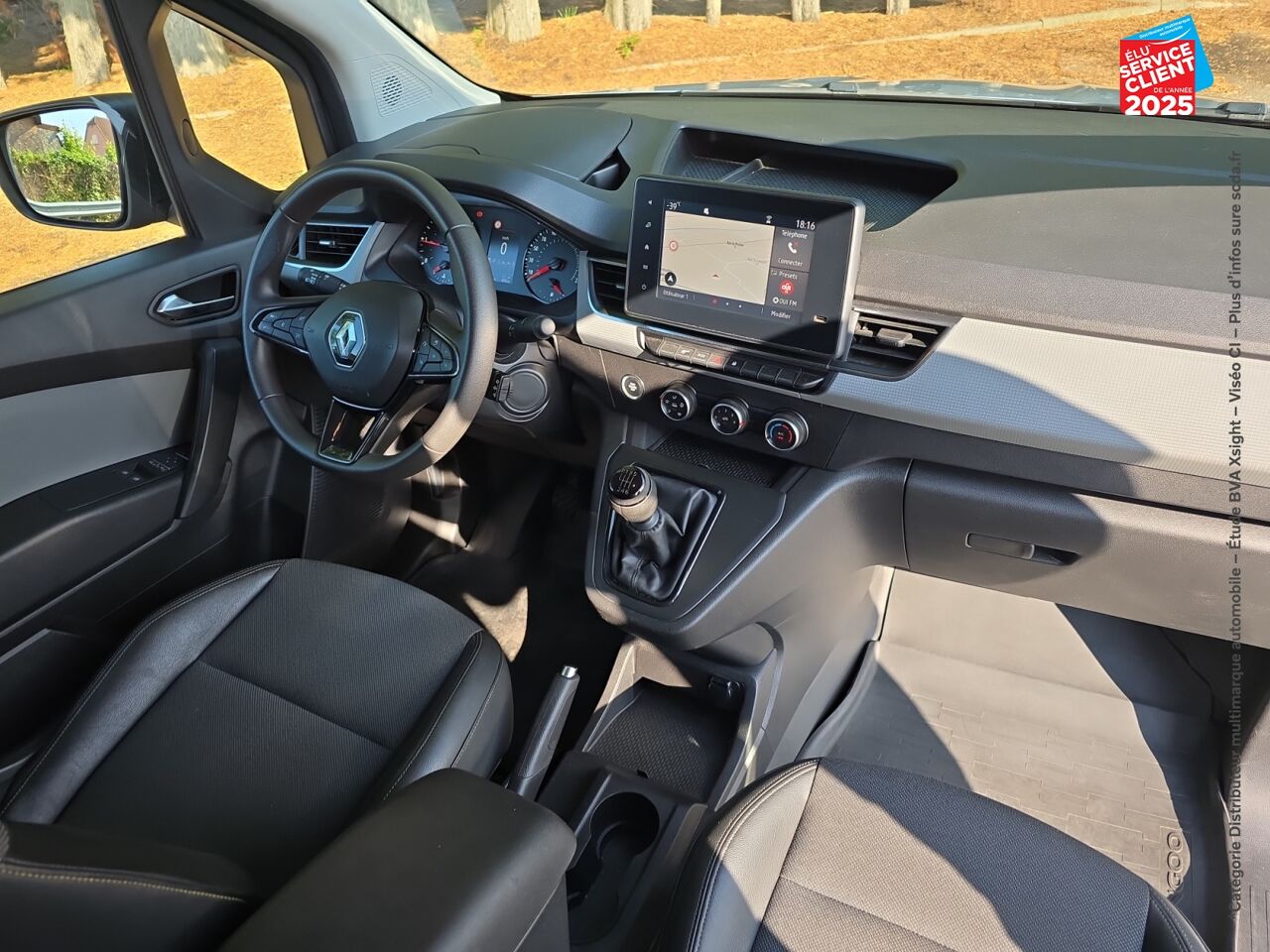 Véhicule d'occasion RENAULT KANGOO VAN 1.5 BLUE DCI 95CH EXTRA SESAME OUVRE TOI GPS CAMERA chez Renault Sélestat