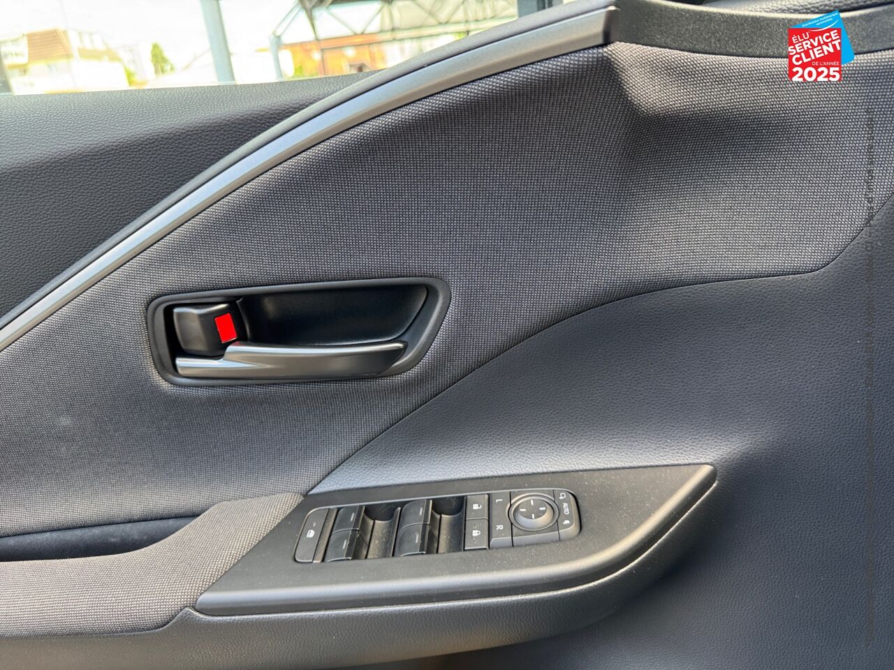 Véhicule d'occasion TOYOTA C-HR 2.0 200CH DESIGN NG23 chez Nissan Strasbourg