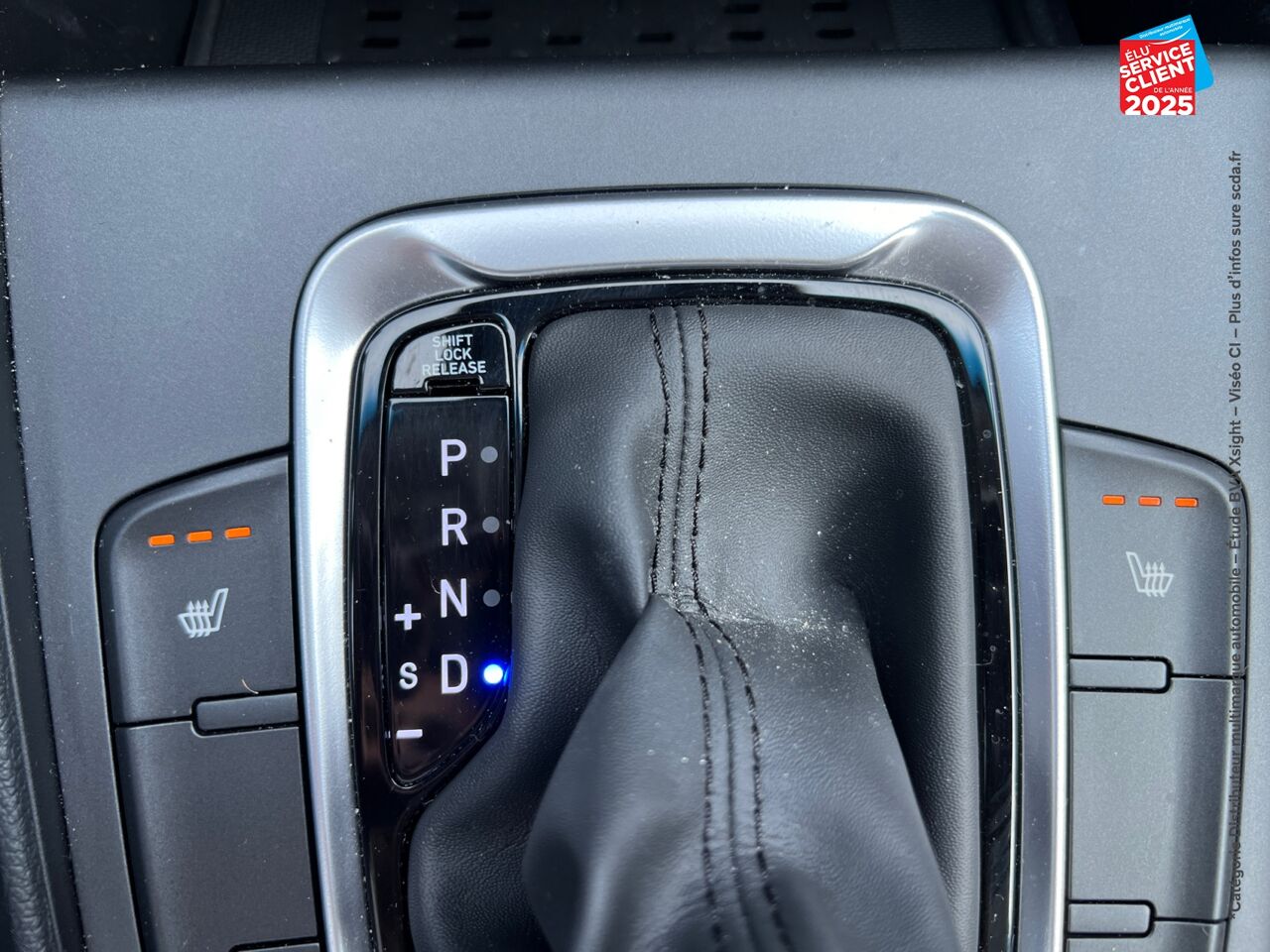Véhicule d'occasion HYUNDAI KONA 1.6 GDI 141CH HYBRID EXECUTIVE DCT-6 SIEGES CHAUF/CUIR GPS CAMERA CARPLAY chez Hyundai Chalons
