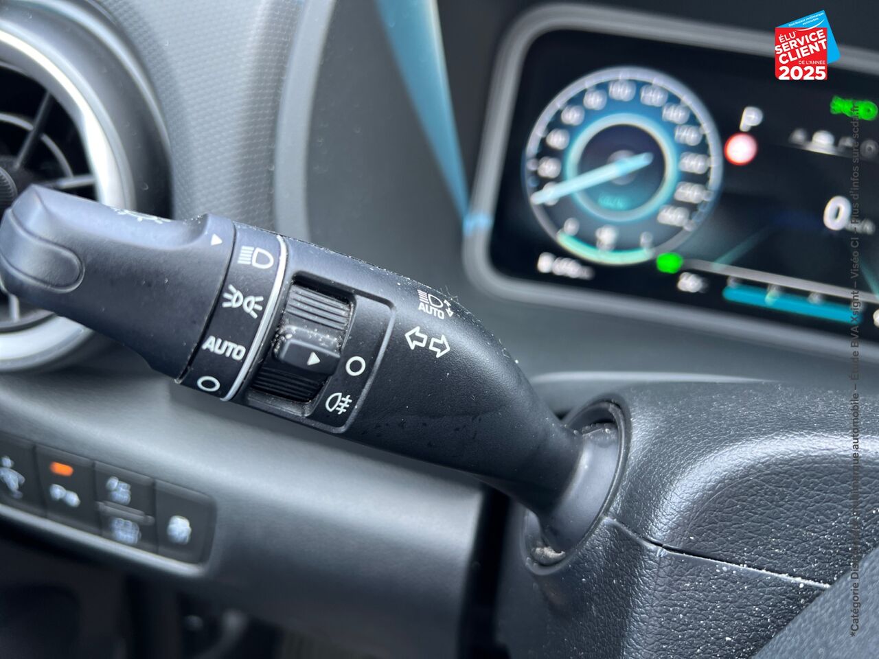 Véhicule d'occasion HYUNDAI KONA 1.6 GDI 141CH HYBRID EXECUTIVE DCT-6 SIEGES CHAUF/CUIR GPS CAMERA CARPLAY chez Hyundai Chalons