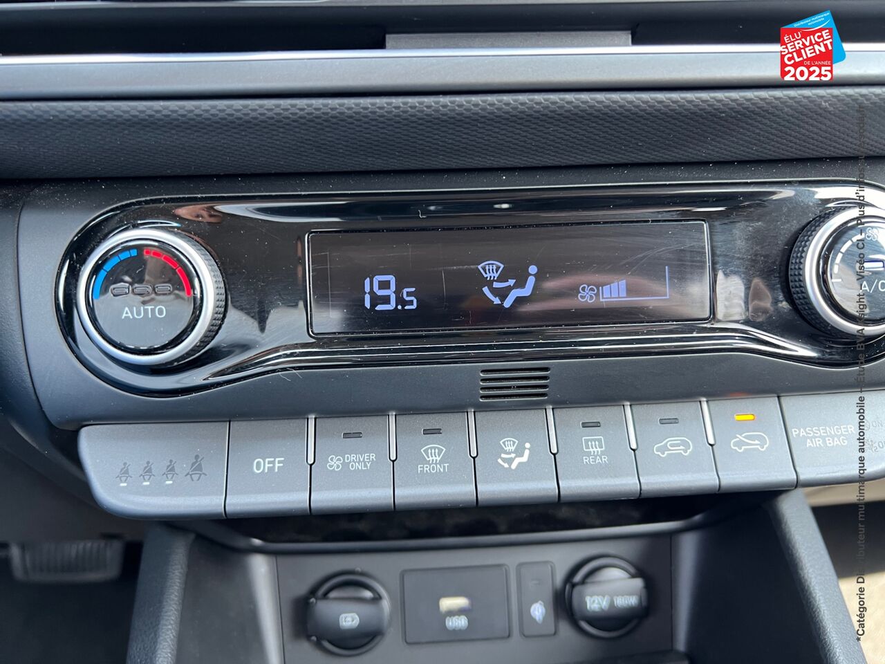 Véhicule d'occasion HYUNDAI KONA 1.6 GDI 141CH HYBRID EXECUTIVE DCT-6 SIEGES CHAUF/CUIR GPS CAMERA CARPLAY chez Hyundai Chalons