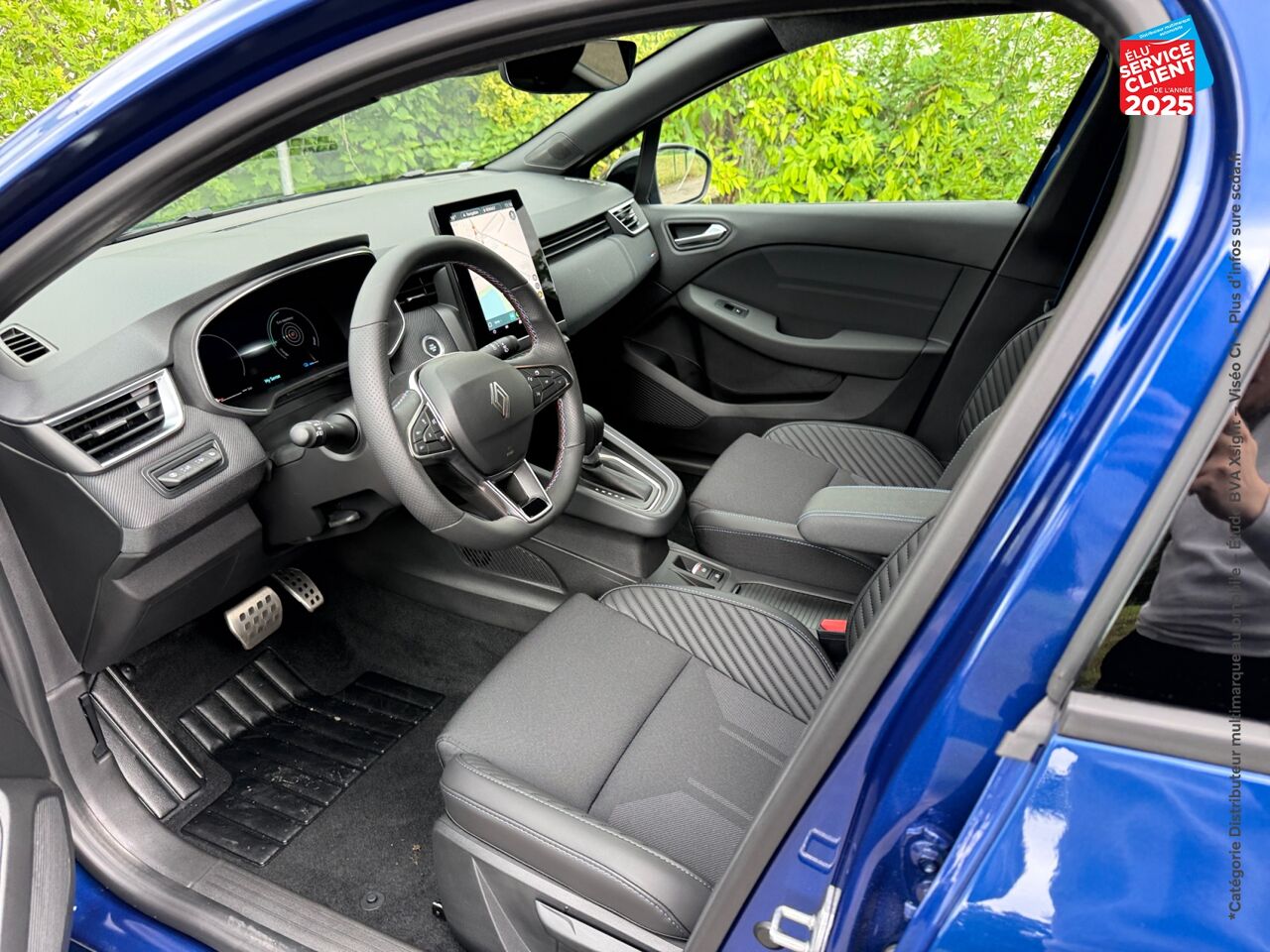 Véhicule d'occasion RENAULT CLIO 1.6 E-TECH 145CH FULL HYBRID ESPRIT ALPINE - 24 chez Nissan Belfort