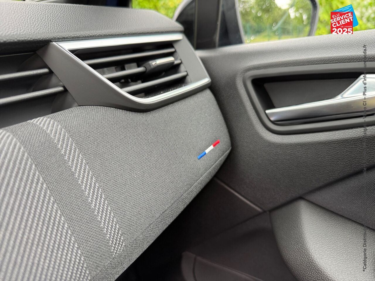 Véhicule d'occasion RENAULT CLIO 1.6 E-TECH 145CH FULL HYBRID ESPRIT ALPINE - 24 chez Nissan Belfort