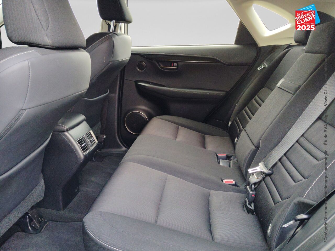 Véhicule d'occasion LEXUS NX 300H 2WD BUSINESS EURO6D-T GPS CAMERA chez Renault Saint-Louis