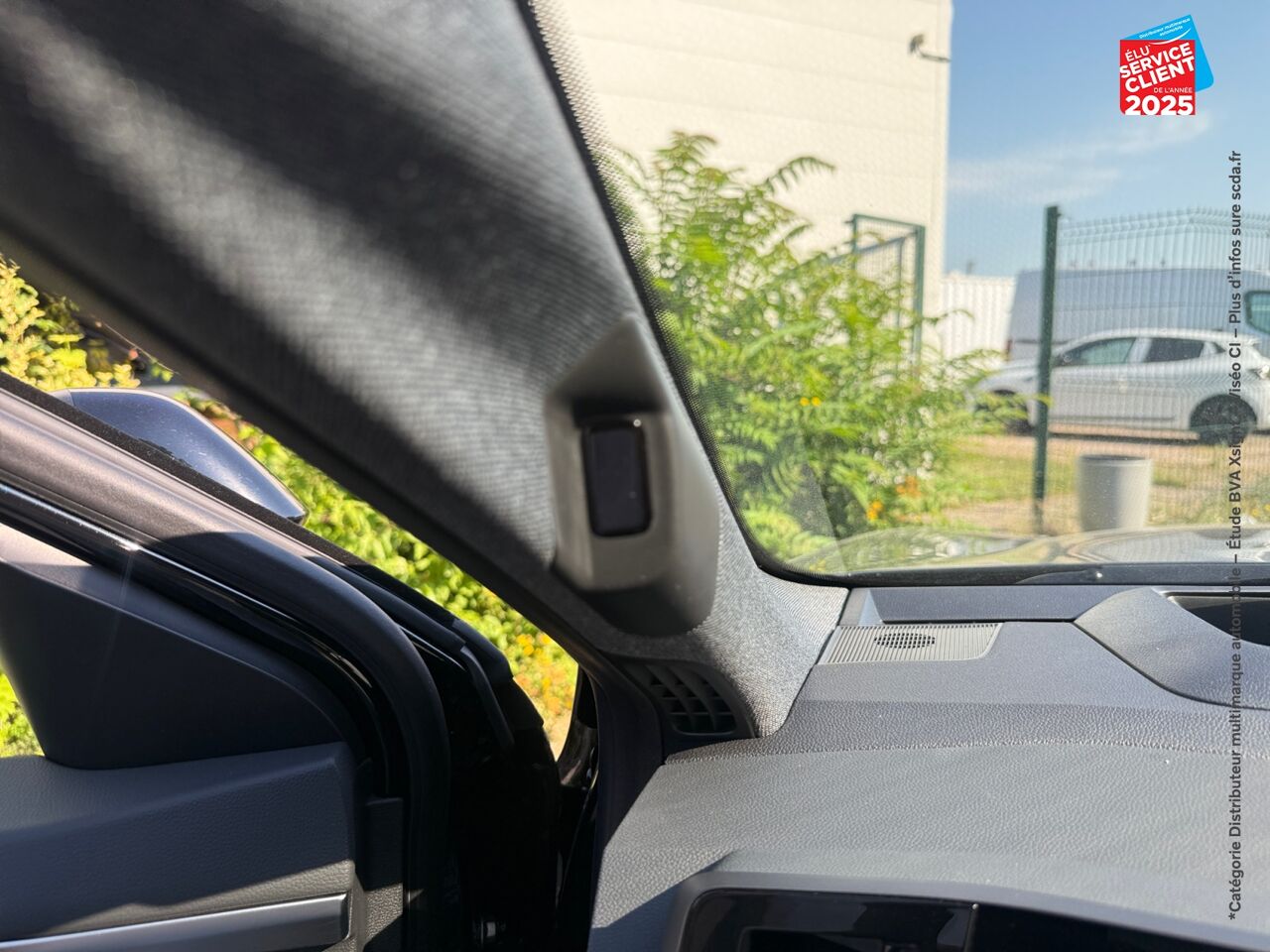 Véhicule d'occasion RENAULT ESPACE 1.2 E-TECH FULL HYBRID 200CH ICONIC 7 PLACES - 25 chez Renault Sélestat