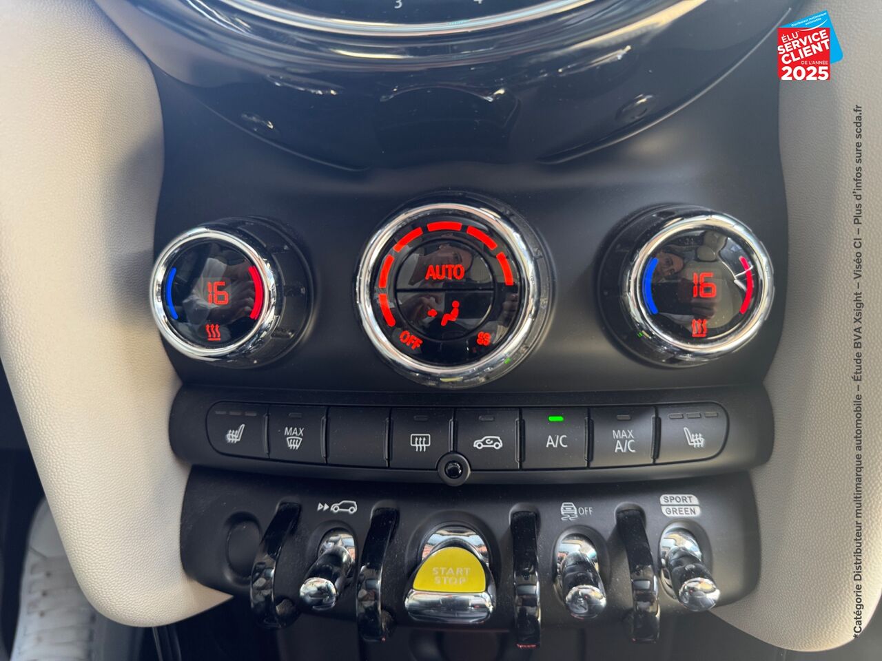 Véhicule d'occasion MINI MINI COOPER SE 184CH EDITION CAMDEN BVA 5CV chez Hyundai Chalons