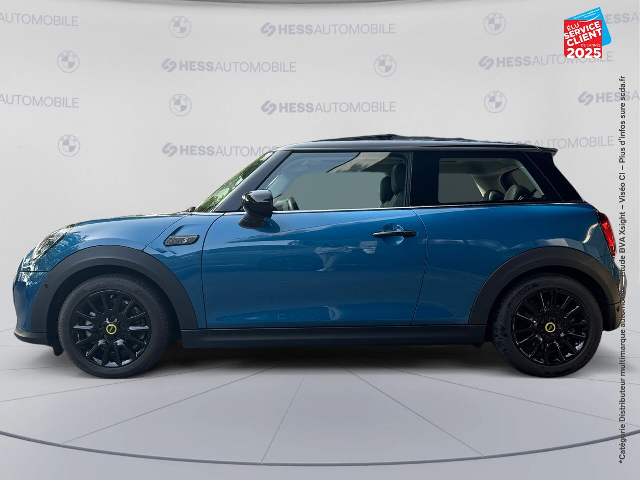 Véhicule d'occasion MINI MINI COOPER SE 184CH EDITION PREMIUM PLUS BVA 5CV TOUVRANT SIEGES CHAUF GPS CAMERA CARPLAY H/KARDON chez BMW Pontarlier