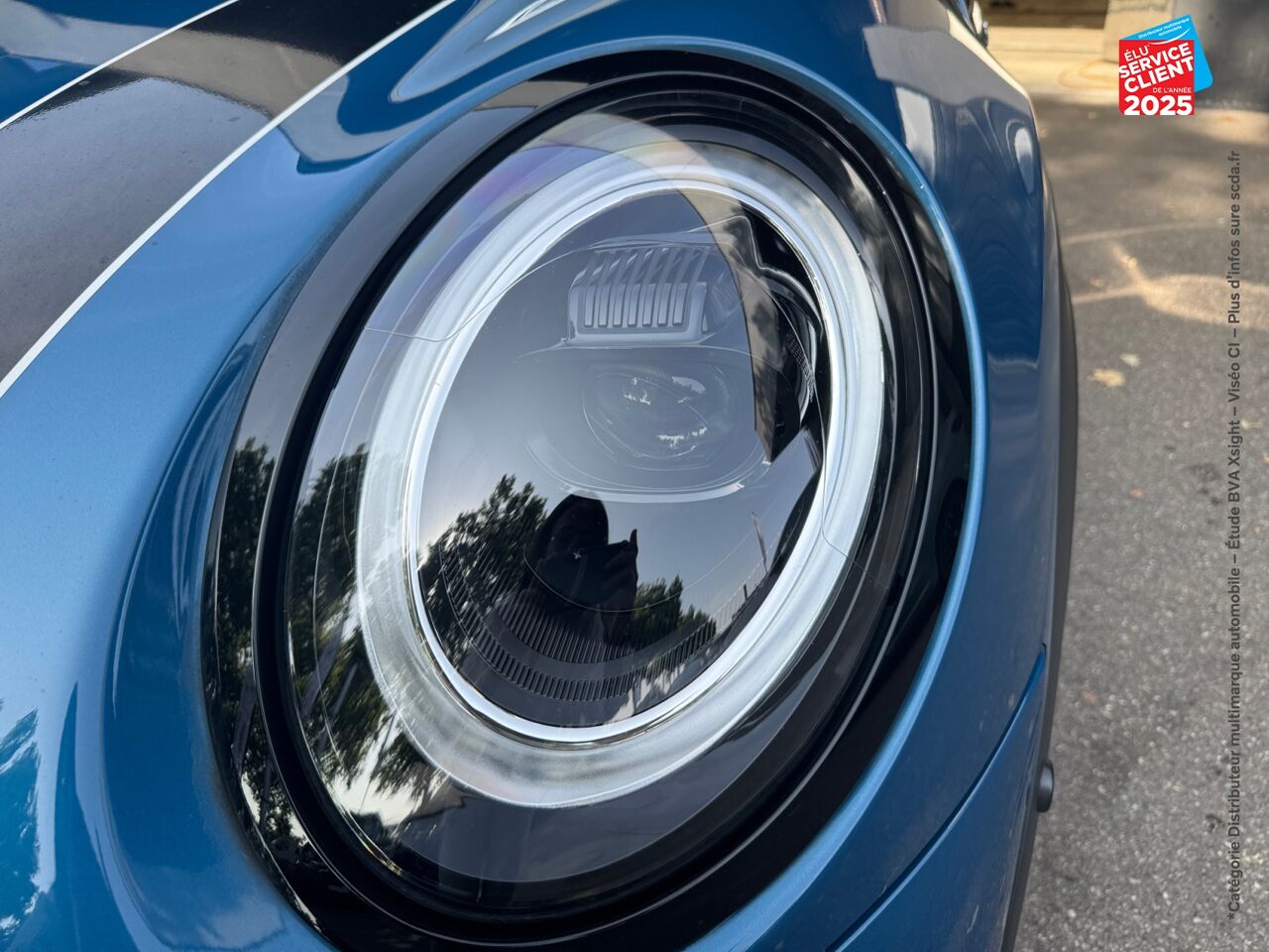 Véhicule d'occasion MINI MINI COOPER SE 184CH EDITION PREMIUM PLUS BVA 5CV TOUVRANT SIEGES CHAUF GPS CAMERA CARPLAY H/KARDON chez BMW Pontarlier