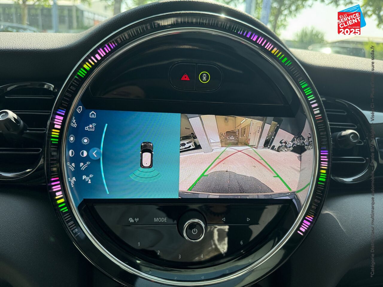 Véhicule d'occasion MINI MINI COOPER SE 184CH EDITION CAMDEN BVA 5CV TOUVRANT SIEGES CHAUF GPS CAMERA CARPLAY chez MINI Colmar