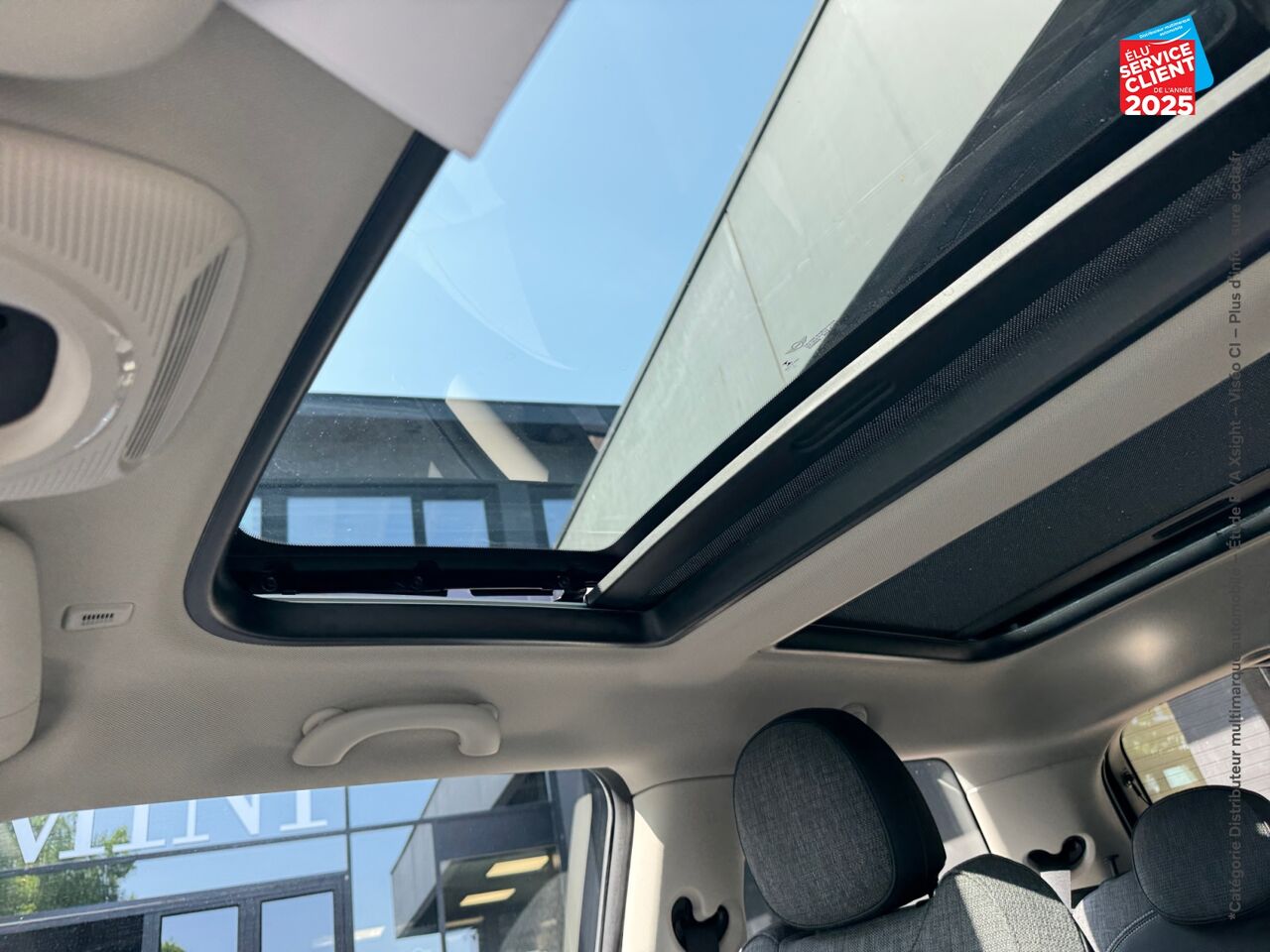 Véhicule d'occasion MINI MINI COOPER SE 184CH EDITION CAMDEN BVA 5CV TOUVRANT SIEGES CHAUF GPS CAMERA CARPLAY chez MINI Colmar