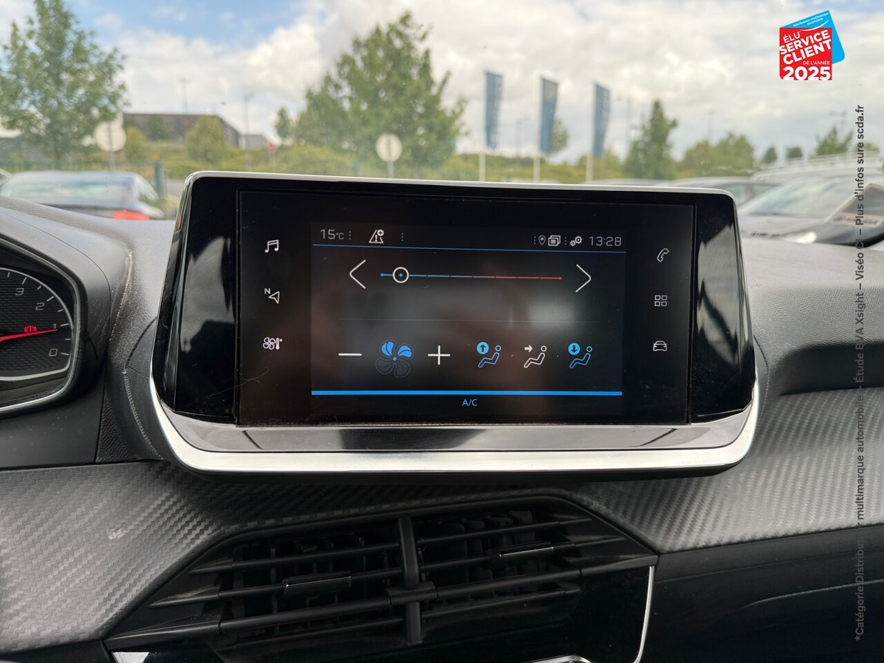 Véhicule d'occasion PEUGEOT 208 AFFAIRE 1.5 BLUEHDI 100 PREMIUM GPS CARPLAY chez Toyota Verdun