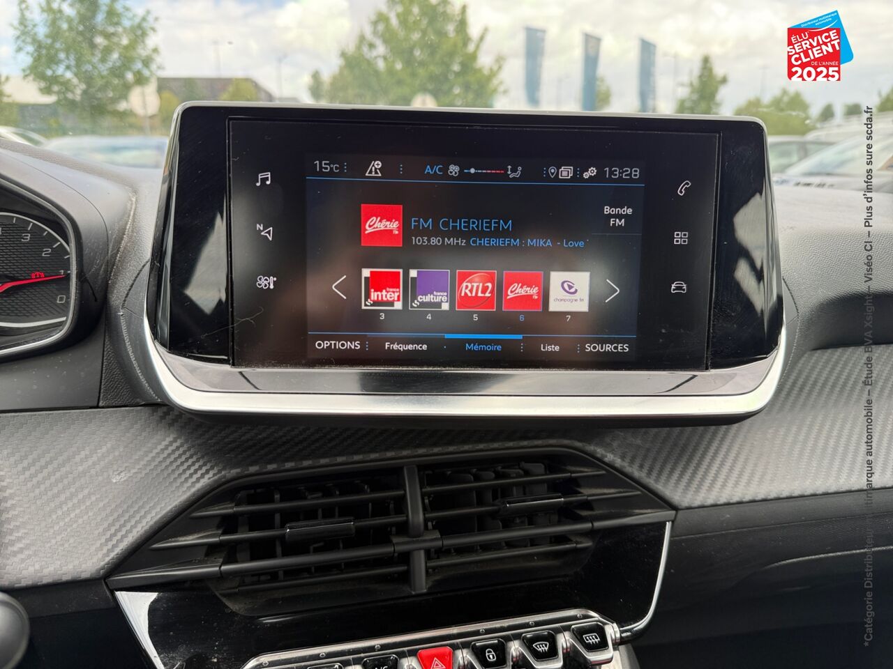 Véhicule d'occasion PEUGEOT 208 AFFAIRE 1.5 BLUEHDI 100 PREMIUM GPS CARPLAY chez Toyota Verdun