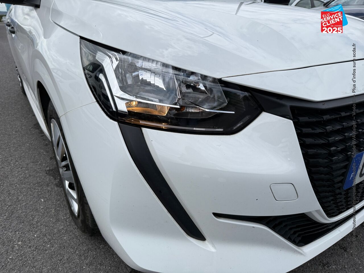 Véhicule d'occasion PEUGEOT 208 AFFAIRE 1.5 BLUEHDI 100 PREMIUM GPS CARPLAY chez Toyota Verdun
