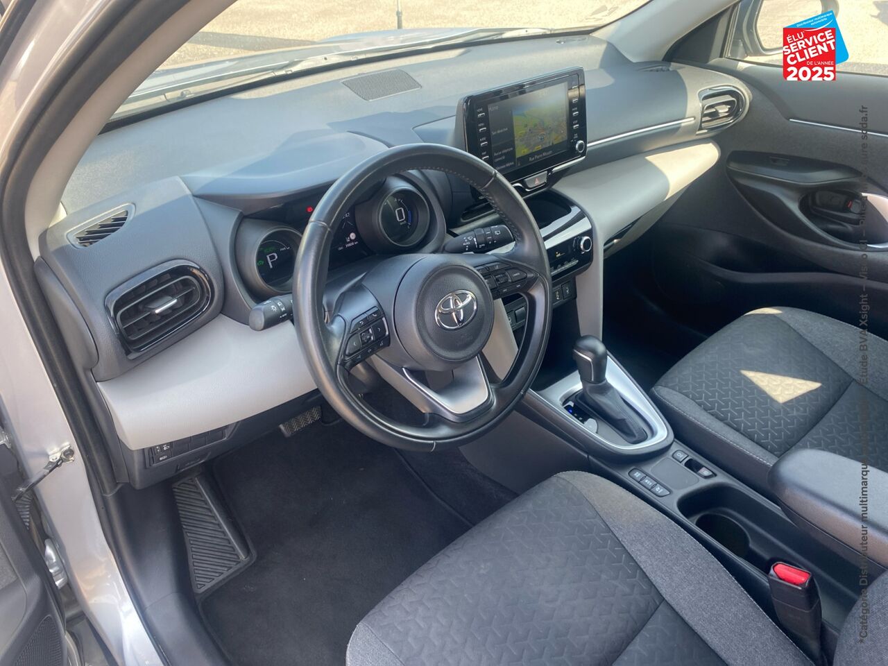 Véhicule d'occasion TOYOTA YARIS CROSS 116H DYNAMIC BUSINESS + PROGRAMME BEYOND ZERO ACADEMY MY21 SIEGES CHAUF GPS CAMERA chez Dacia Strasbourg
