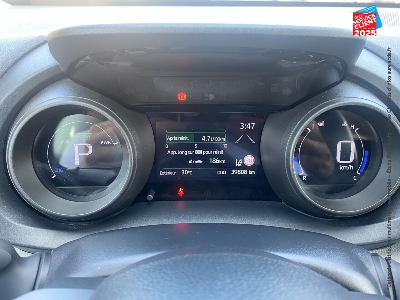 Véhicule d'occasion TOYOTA YARIS CROSS 116H DYNAMIC BUSINESS + PROGRAMME BEYOND ZERO ACADEMY MY21 SIEGES CHAUF GPS CAMERA chez Dacia Strasbourg