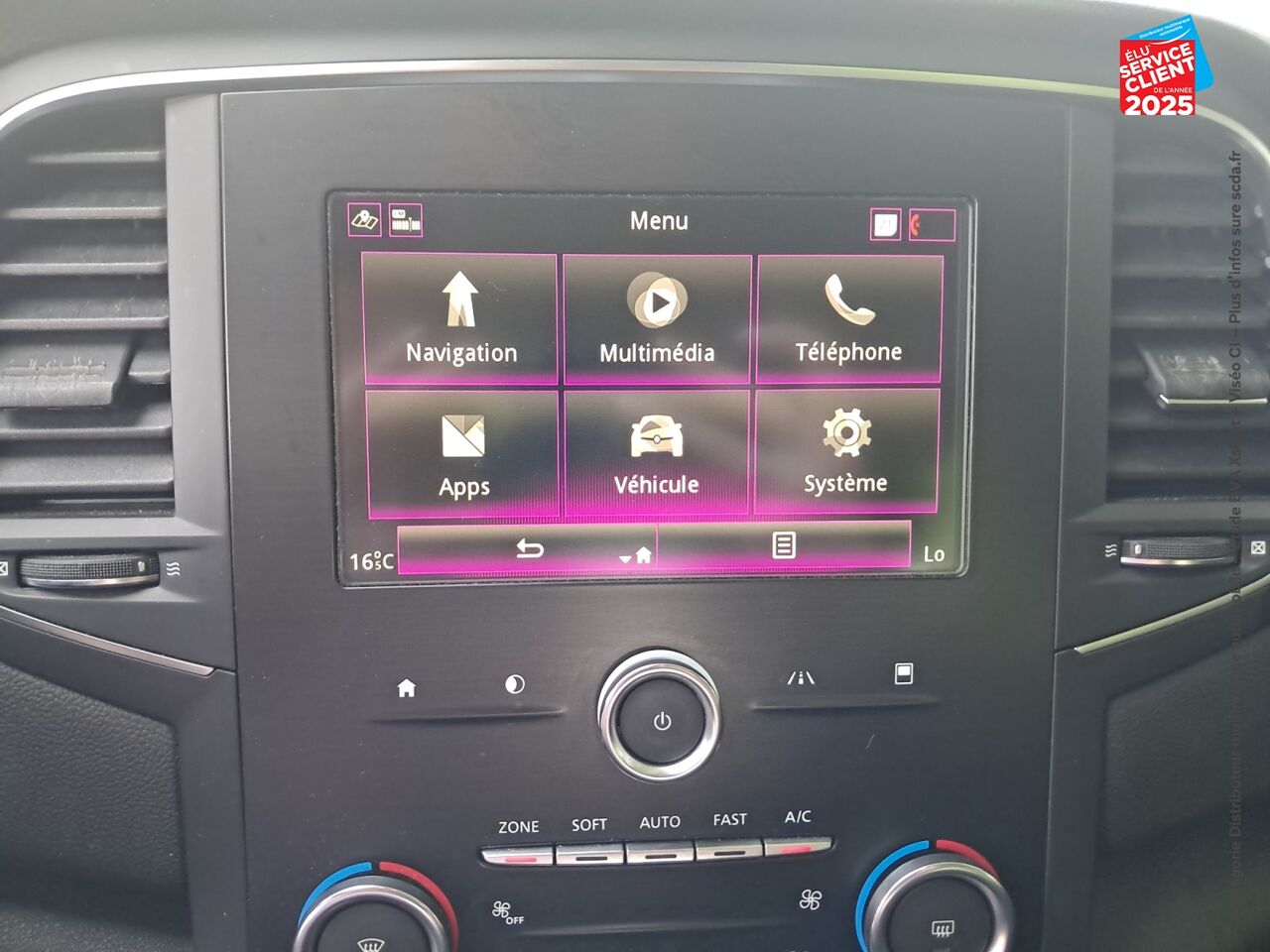 Véhicule d'occasion RENAULT MEGANE ESTATE 1.3 TCE 115CH FAP BUSINESS GPS RADAR AV/AR chez Toyota Thionville