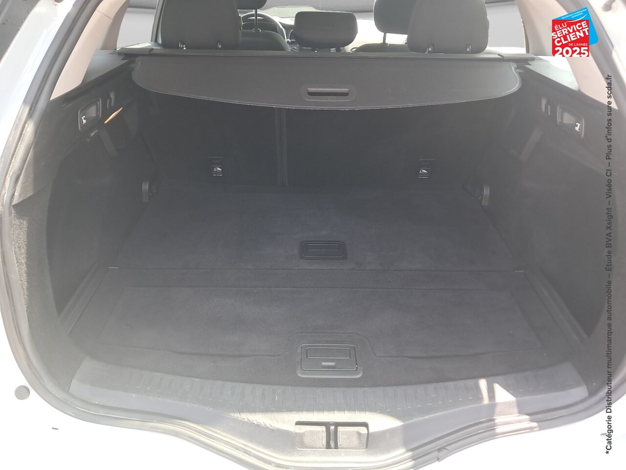 Véhicule d'occasion RENAULT MEGANE ESTATE 1.3 TCE 115CH FAP BUSINESS GPS RADAR AV/AR chez Toyota Thionville
