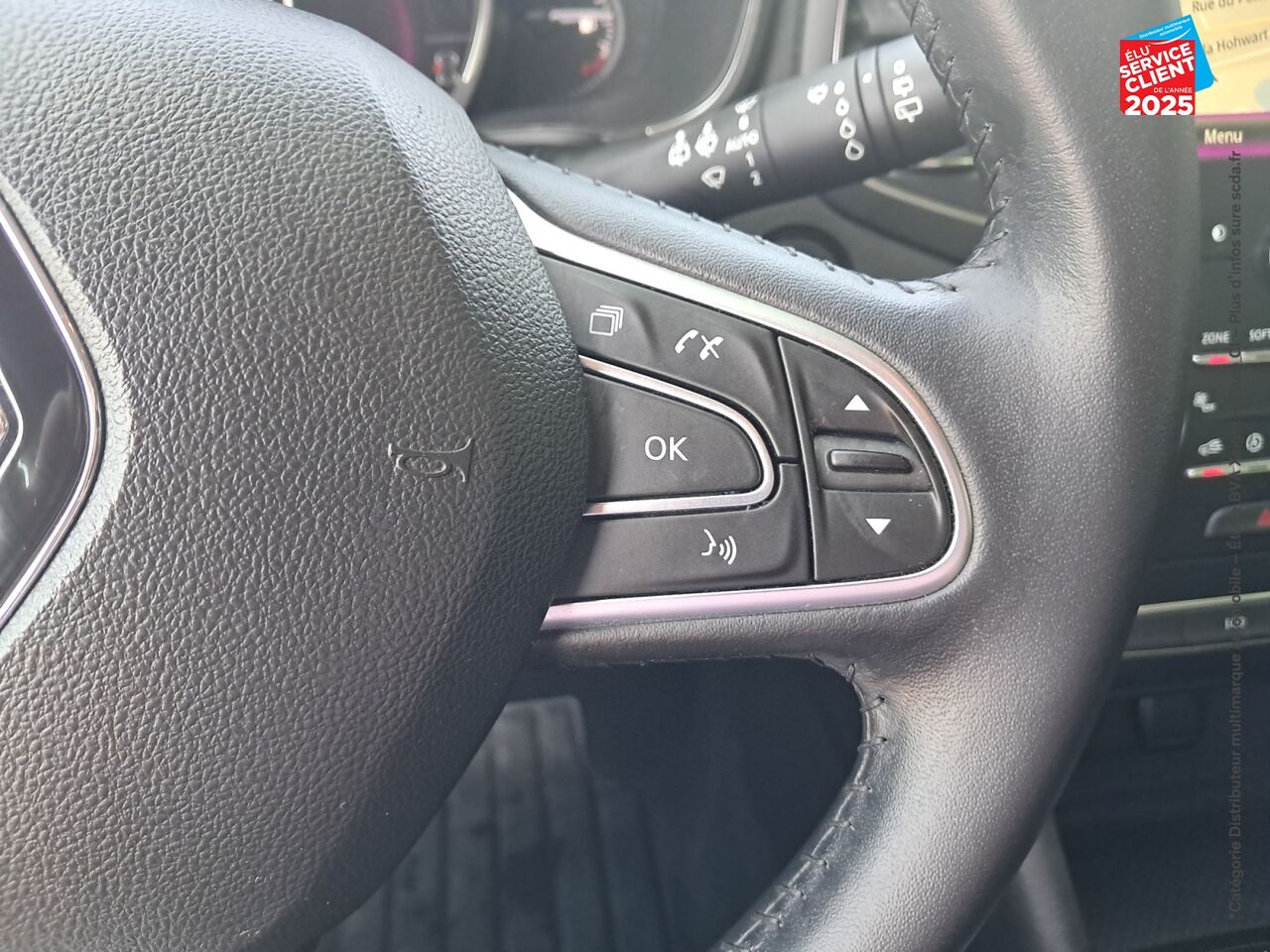 Véhicule d'occasion RENAULT MEGANE ESTATE 1.3 TCE 115CH FAP BUSINESS GPS RADAR AV/AR chez Toyota Thionville