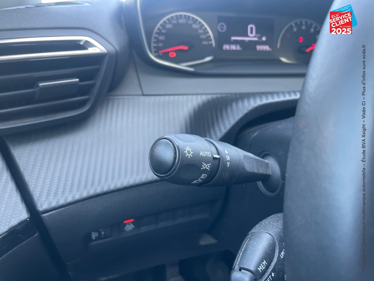Véhicule d'occasion PEUGEOT 2008 1.2 PURETECH 100CH S/S ACTIVE CAMERA CARPLAY chez Renault Belfort