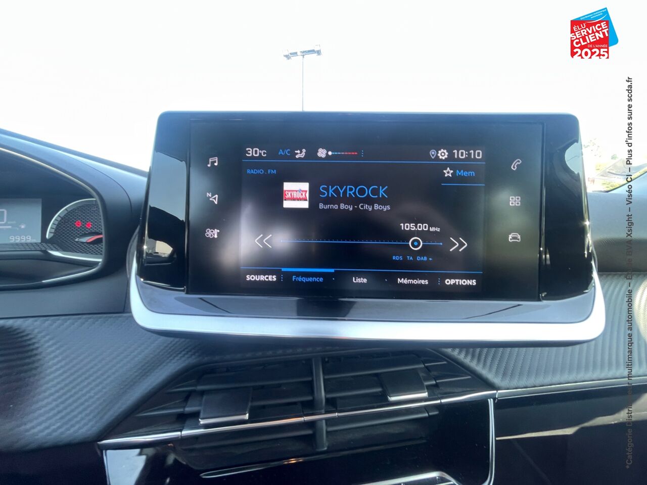 Véhicule d'occasion PEUGEOT 2008 1.2 PURETECH 100CH S/S ACTIVE CAMERA CARPLAY chez Renault Belfort