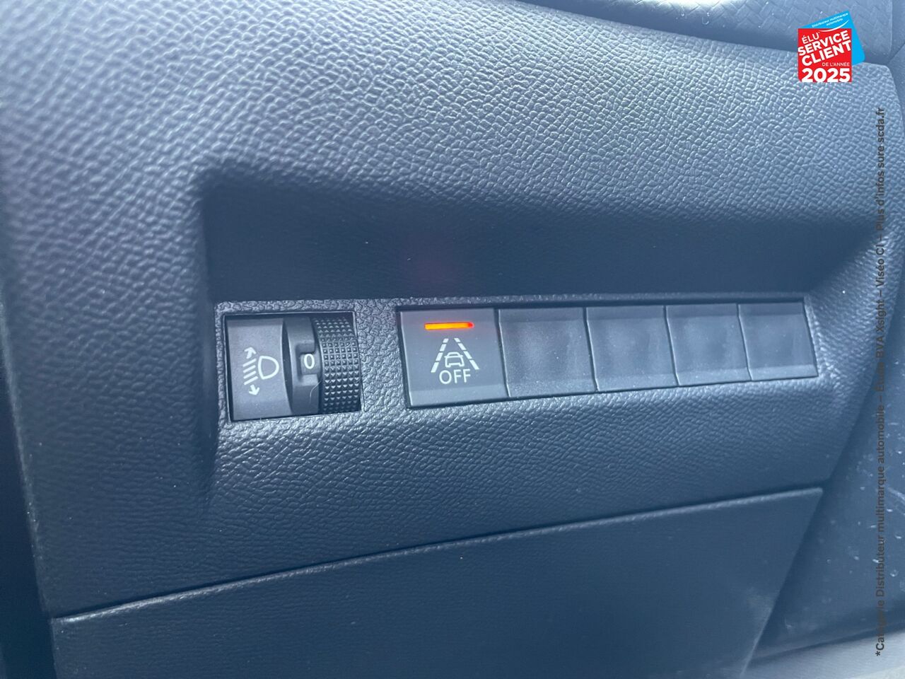 Véhicule d'occasion PEUGEOT 2008 1.2 PURETECH 100CH S/S ACTIVE CAMERA CARPLAY chez Renault Belfort