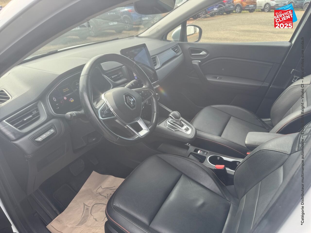 Véhicule d'occasion RENAULT CAPTUR 1.6 E-TECH HYBRIDE INITIALE PARIS -21 SIEGES CHAUF/CUIR GPS CAMERA chez Renault Saint-Louis