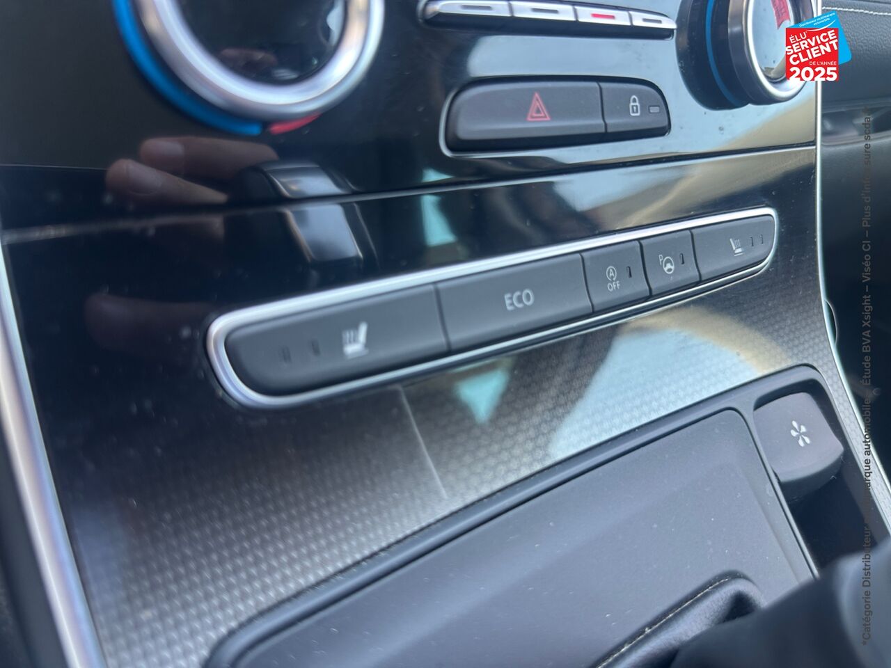 Véhicule d'occasion RENAULT GRAND SCENIC 1.3 TCE 160CH FAP BLACK EDITION EDC 8CV chez Renault Colmar