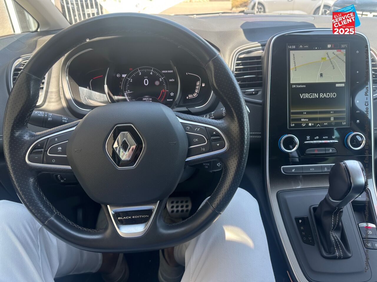 Véhicule d'occasion RENAULT GRAND SCENIC 1.3 TCE 160CH FAP BLACK EDITION EDC 8CV chez Renault Colmar