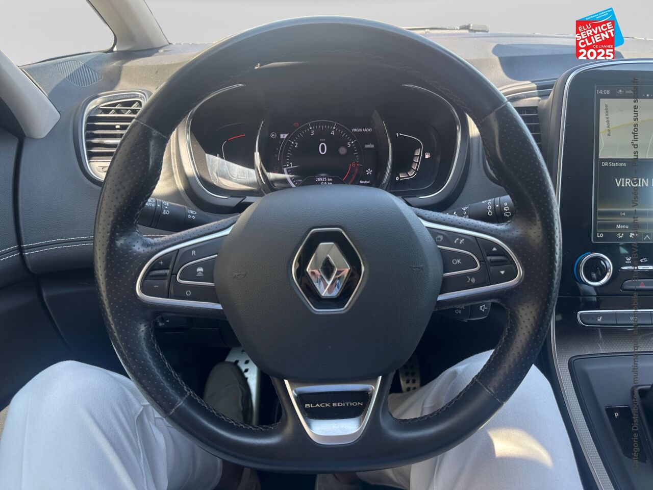 Véhicule d'occasion RENAULT GRAND SCENIC 1.3 TCE 160CH FAP BLACK EDITION EDC 8CV chez Renault Colmar