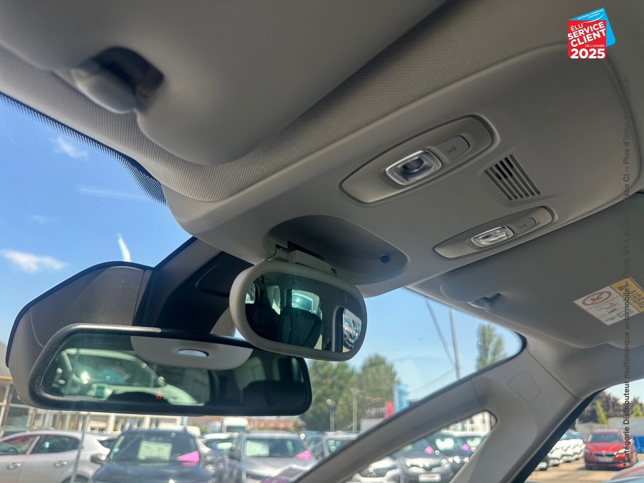 Véhicule d'occasion RENAULT GRAND SCENIC 1.3 TCE 160CH FAP BLACK EDITION EDC 8CV chez Renault Colmar