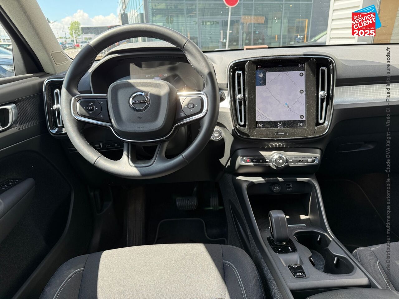 Véhicule d'occasion VOLVO XC40 T4 RECHARGE 129 + 82CH INSCRIPTION BUSINESS DCT 7 chez Volvo Epernay