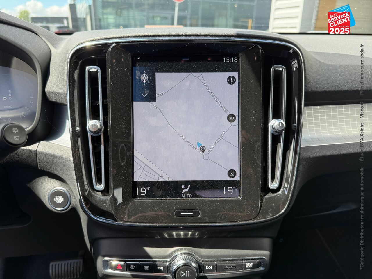 Véhicule d'occasion VOLVO XC40 T4 RECHARGE 129 + 82CH INSCRIPTION BUSINESS DCT 7 chez Volvo Epernay