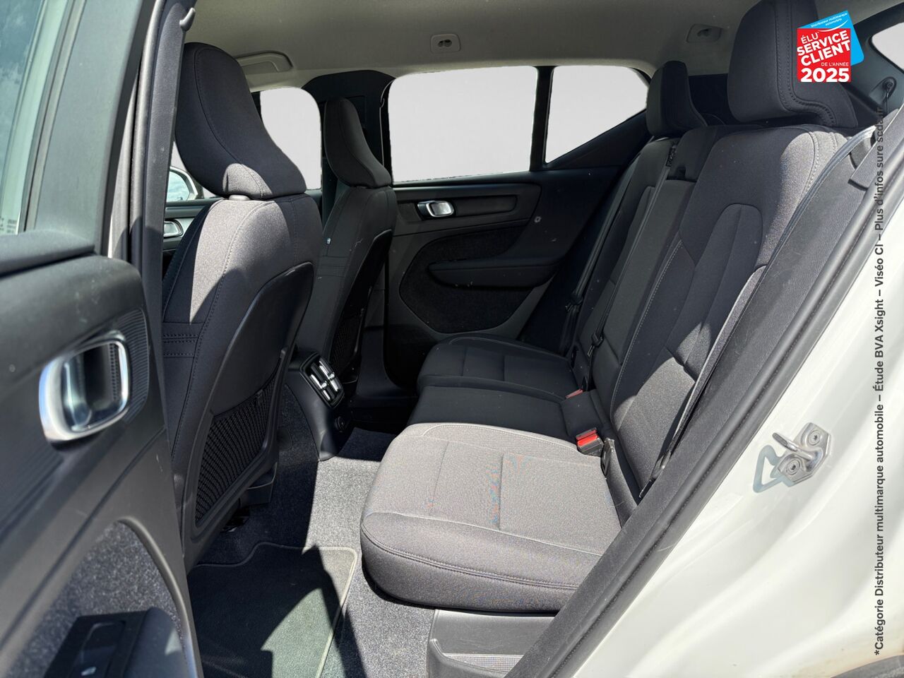 Véhicule d'occasion VOLVO XC40 T4 RECHARGE 129 + 82CH INSCRIPTION BUSINESS DCT 7 chez Volvo Epernay