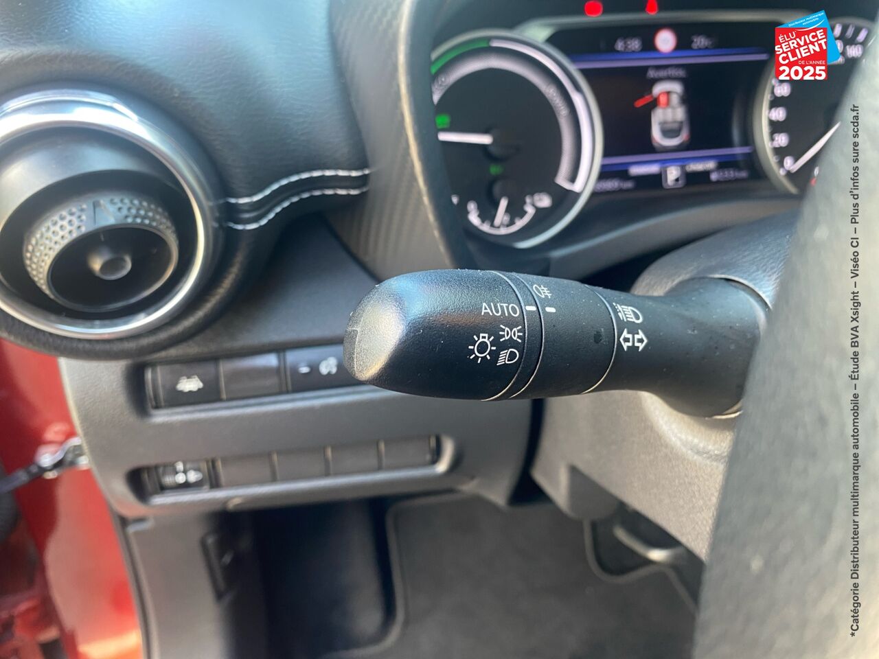 Véhicule d'occasion NISSAN JUKE 1.6 HYBRID 143CH N-CONNECTA 2023 chez Nissan Juke occasion