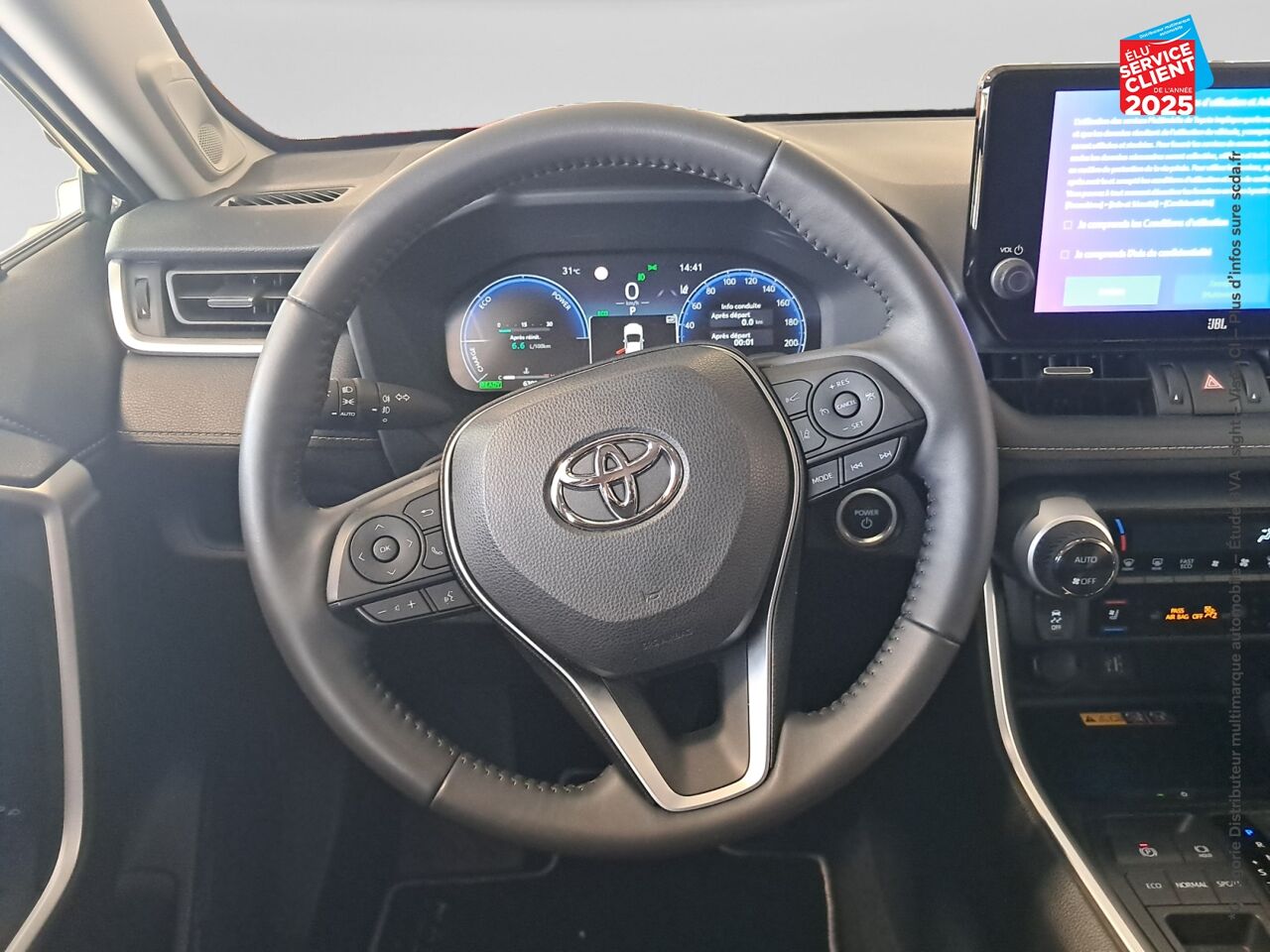 Véhicule d'occasion TOYOTA RAV4 2.5 HYBRIDE 218CH LOUNGE 2WD MY24 chez Toyota Thionville